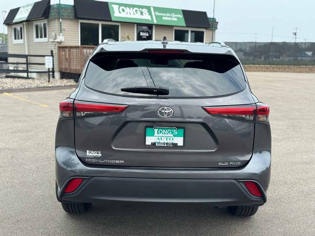 Used 2021 Toyota Highlander XLE image 7
