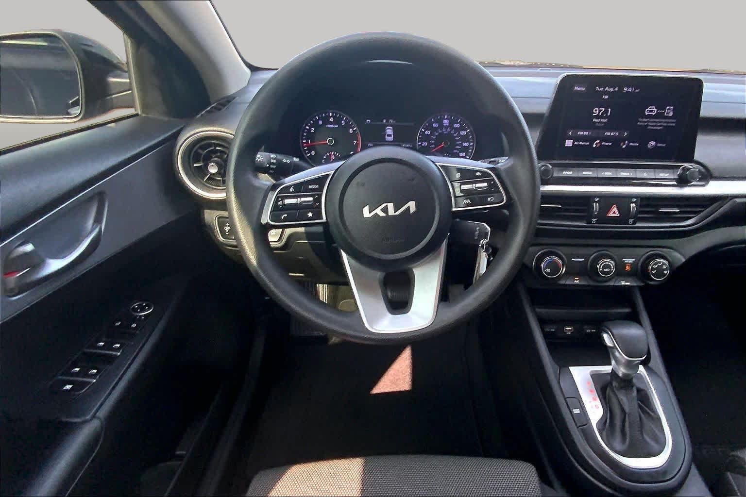 Used 2022 Kia Forte LXS FWD image 6