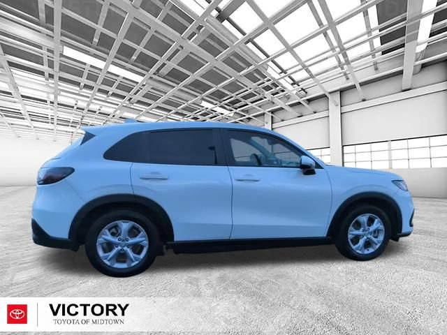Used 2023 Honda HR-V LX image 2