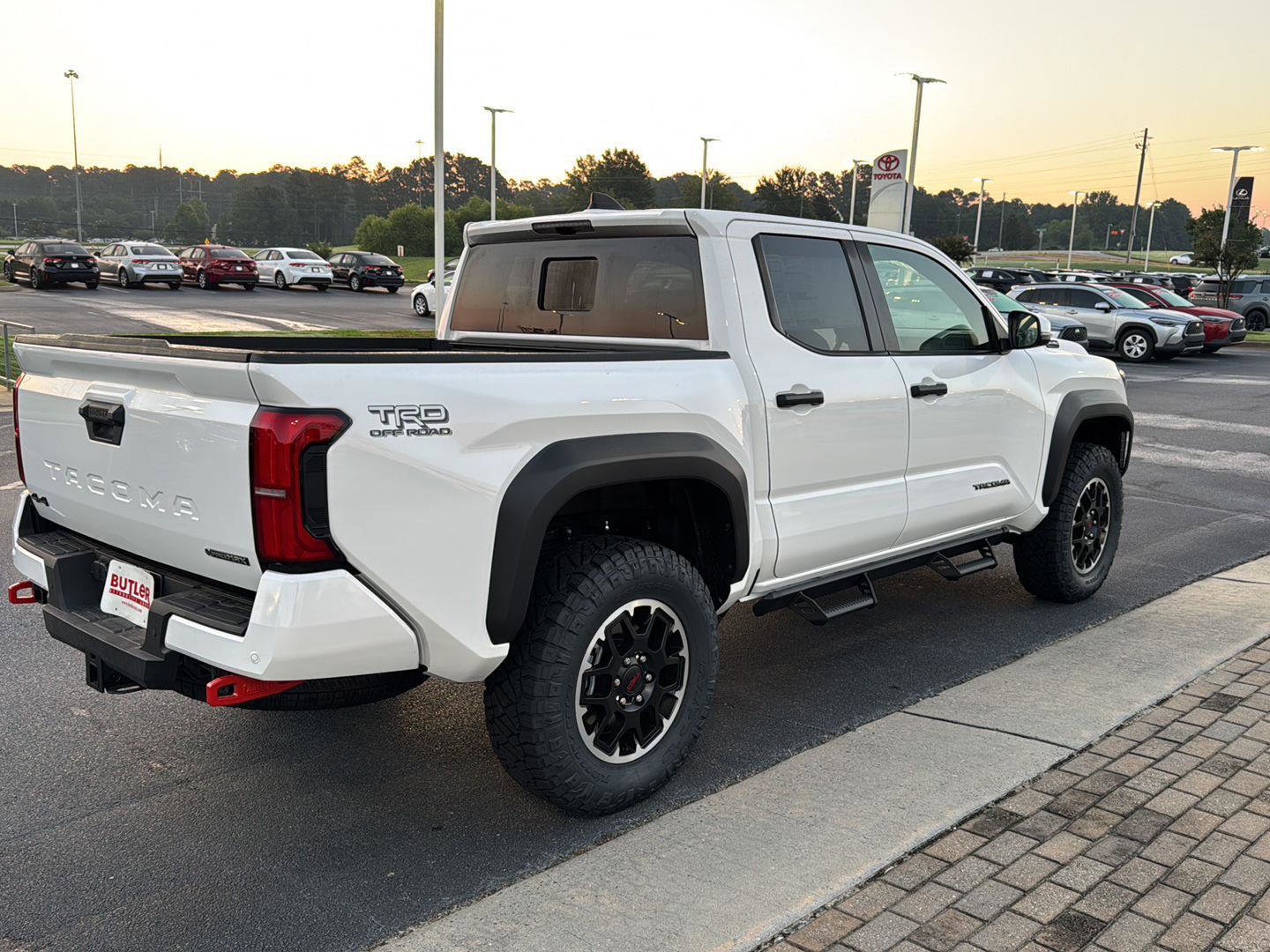 New 2025 Toyota Tacoma TRD Off-Road image 5
