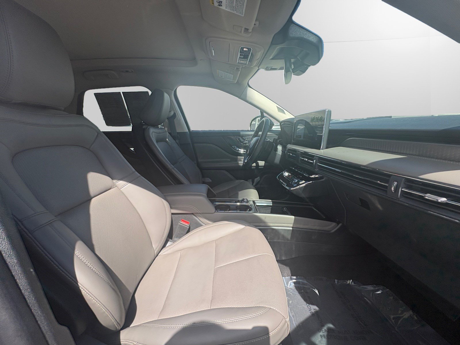 Certified 2024 Lincoln Corsair Grand Touring AWD/4WD image 15