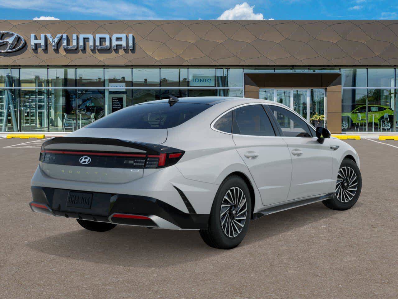 New 2026 Hyundai Sonata Limited FWD image 4