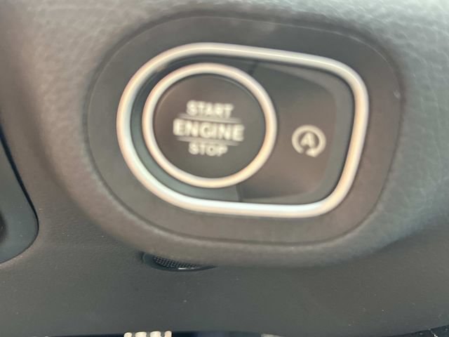 Used 2025 Mercedes-Benz GLS 450 4MATIC image 40