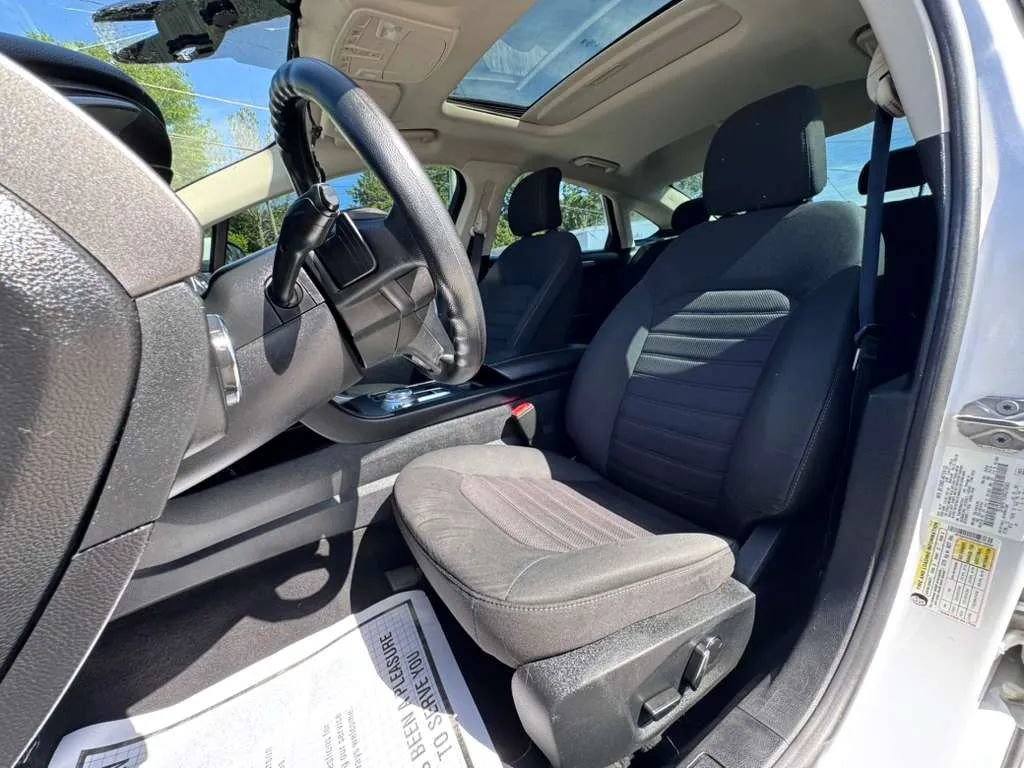 Used 2019 Ford Fusion SE AWD/4WD image 13