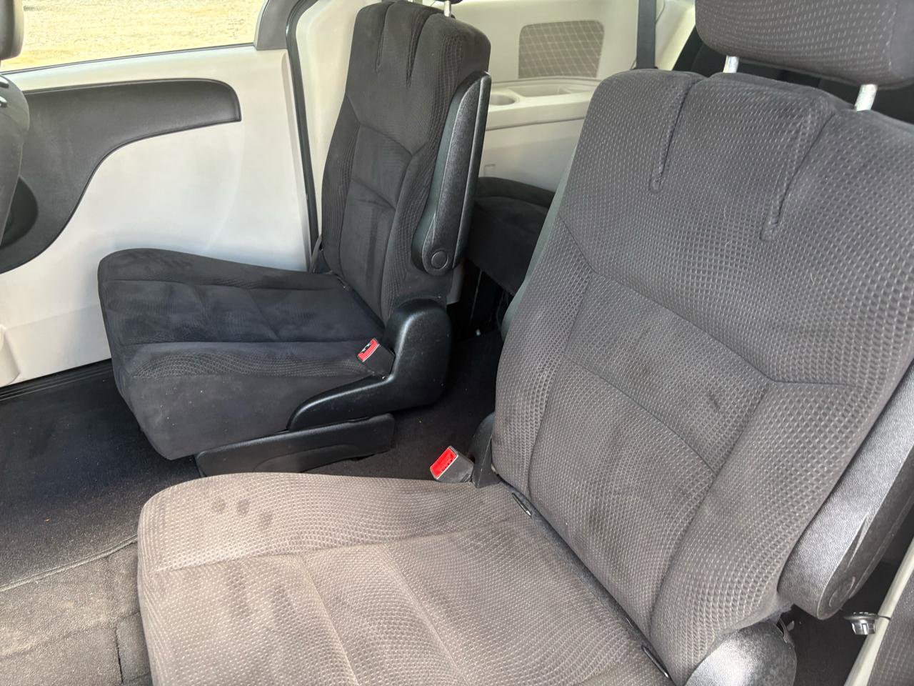 Used 2014 Dodge Grand Caravan SE w/ Quick Order Package 29E SE FWD image 25