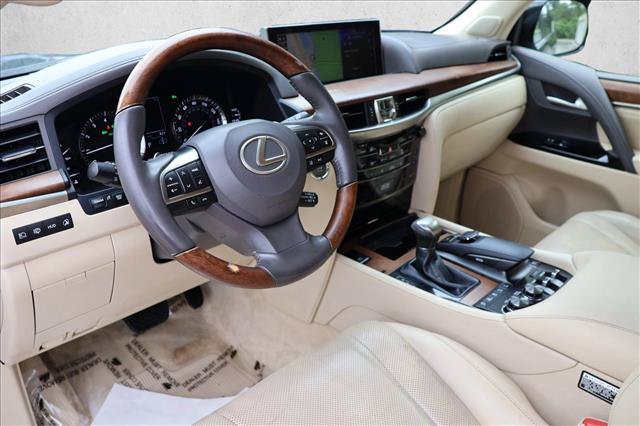 Used 2018 Lexus LX 570 4WD w/ Luxury Package image 10