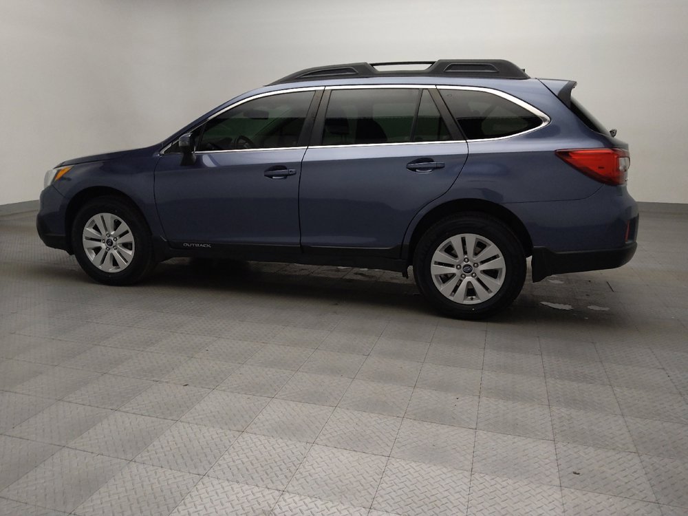 Used 2017 Subaru Outback 2.5i Premium image 3
