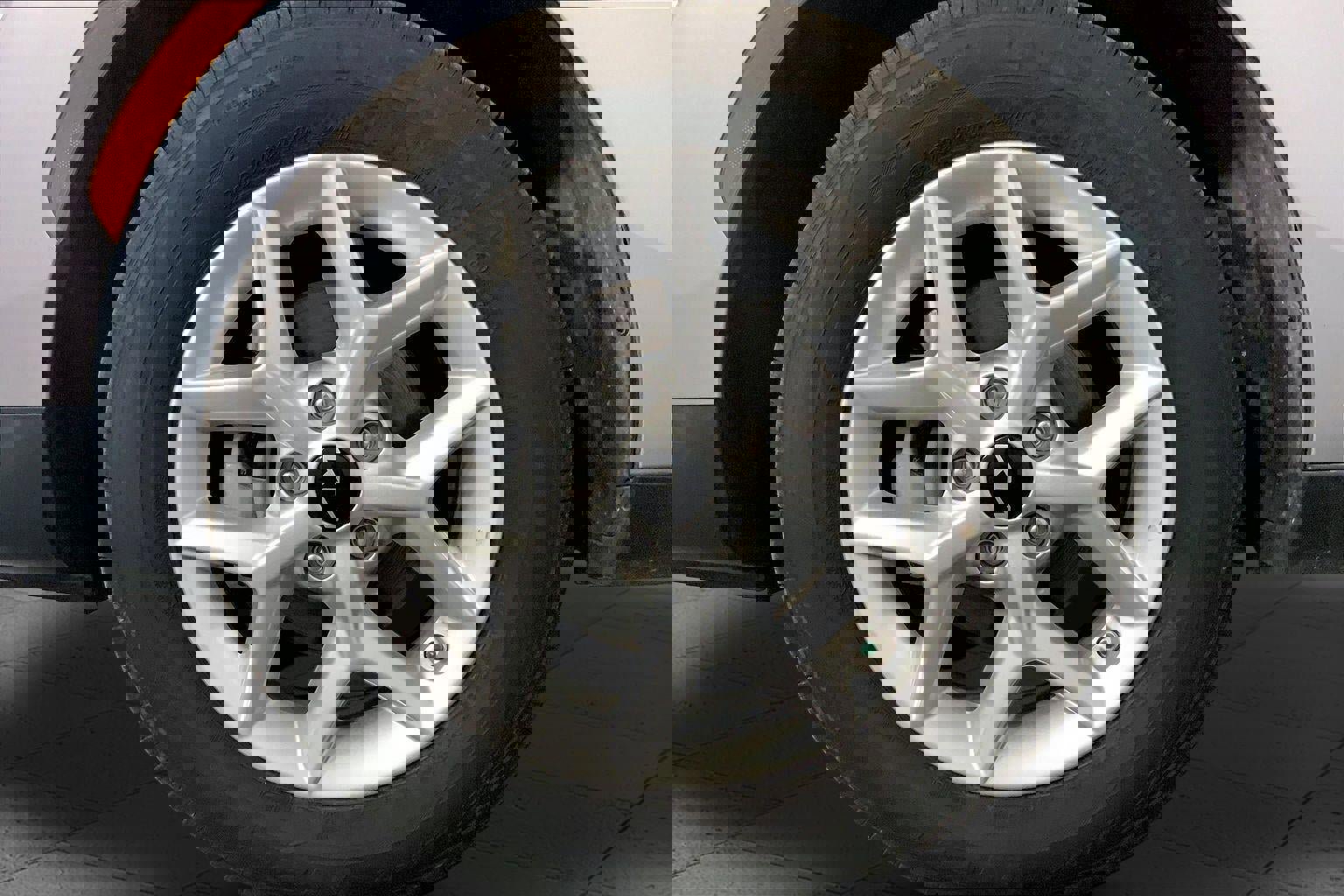 Used 2025 Kia Soul LX image 9