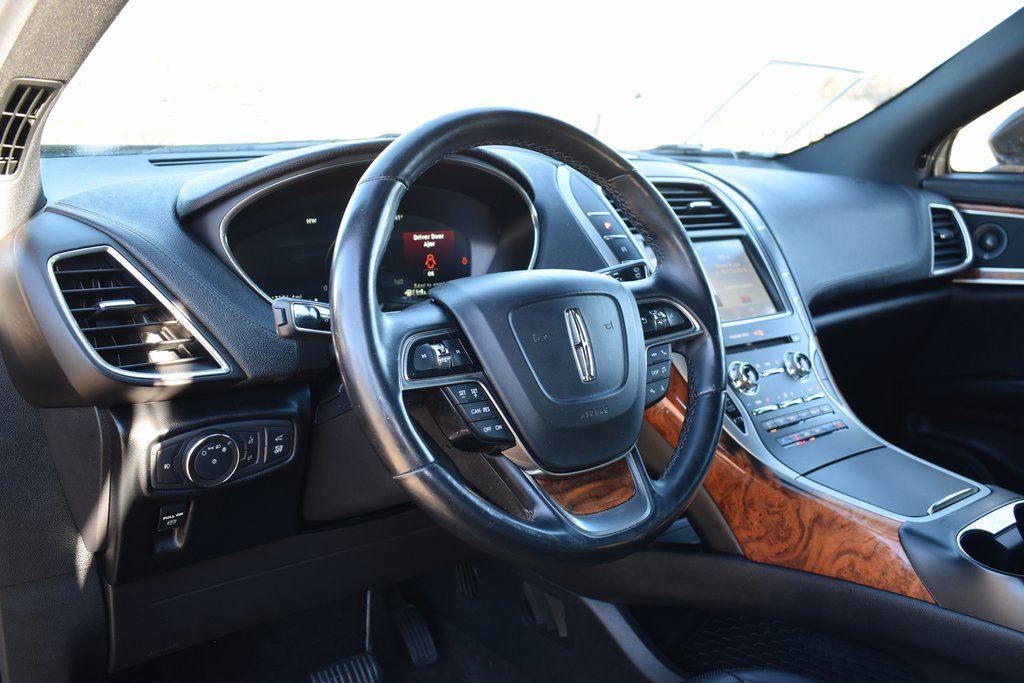 Used 2020 Lincoln Nautilus Reserve image 9