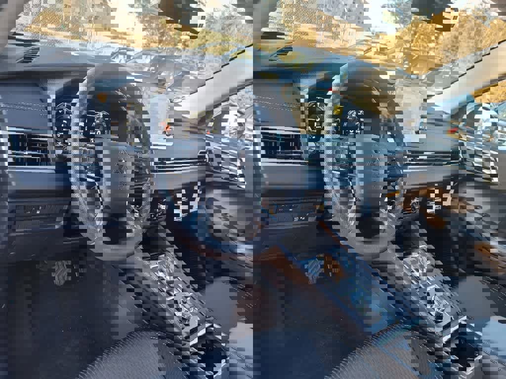 New 2024 Mitsubishi Outlander ES image 12