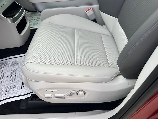 New 2026 Hyundai Ioniq 9 Limited image 8