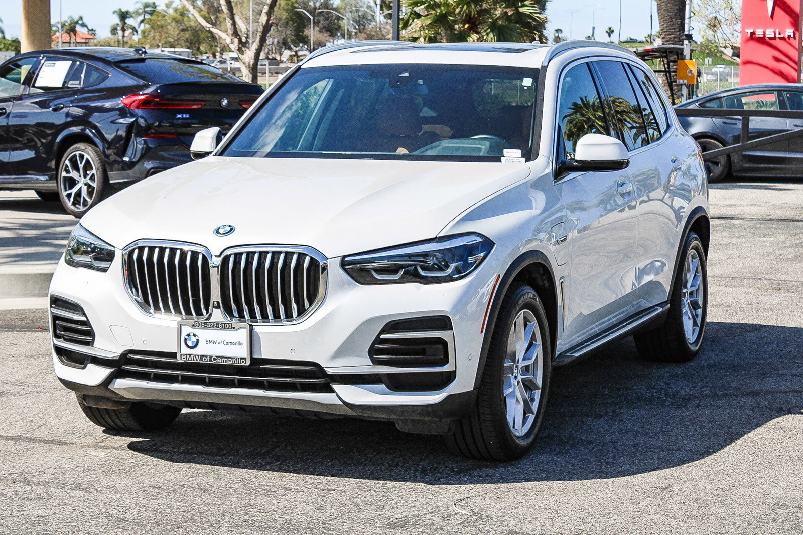Used 2023 BMW X5 xDrive45e w/ Parking Assistance Package image 3