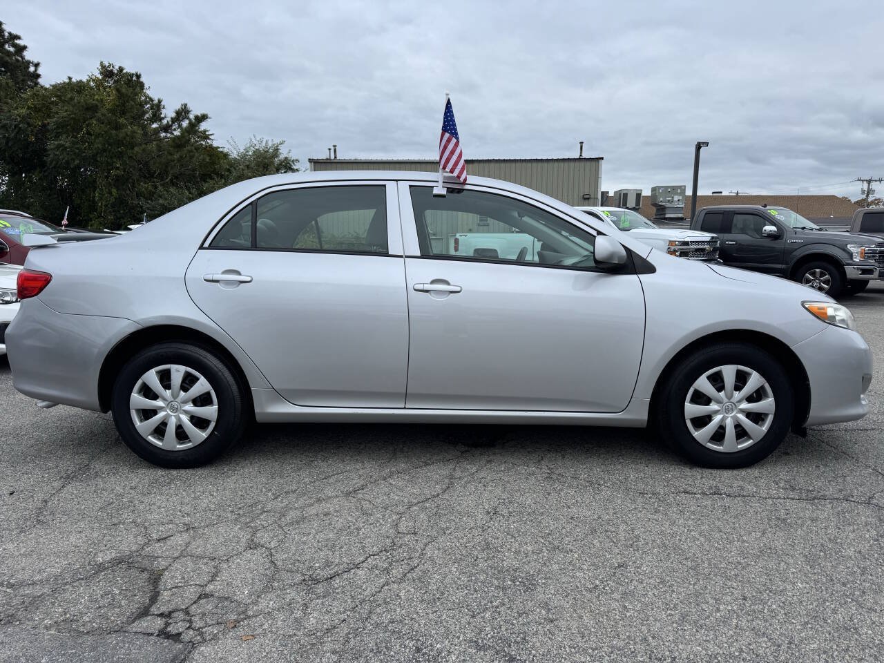 Used 2010 Toyota Corolla LE FWD image 11