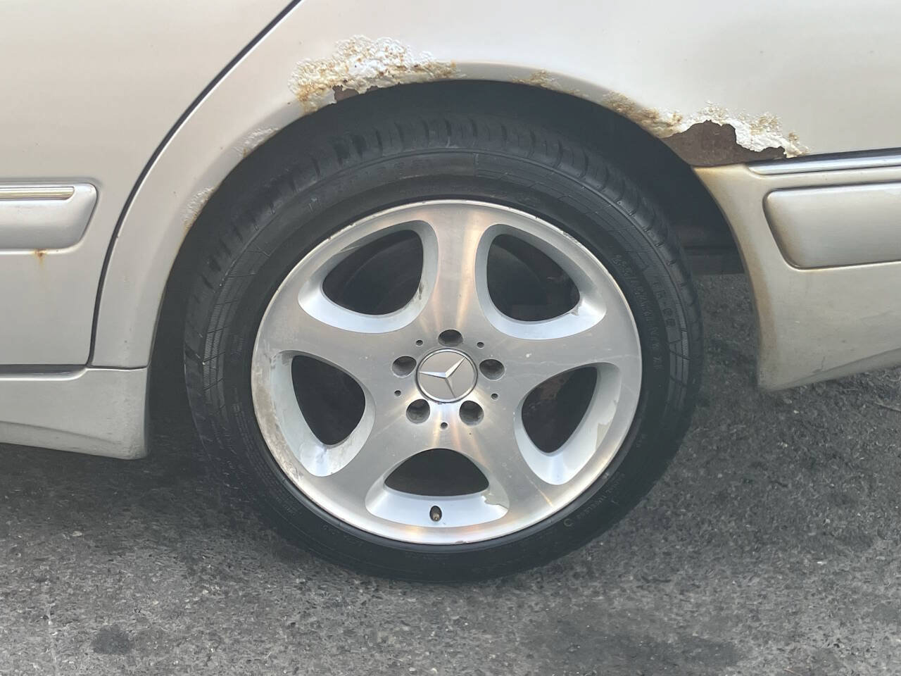 Used 1999 Mercedes-Benz E 430 Sedan image 13