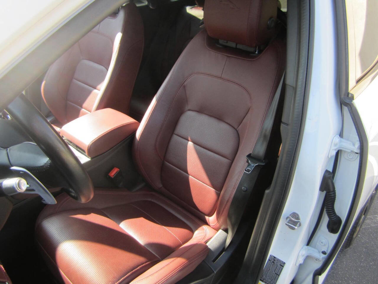 Used 2021 Jaguar E-PACE 300 Sport image 22