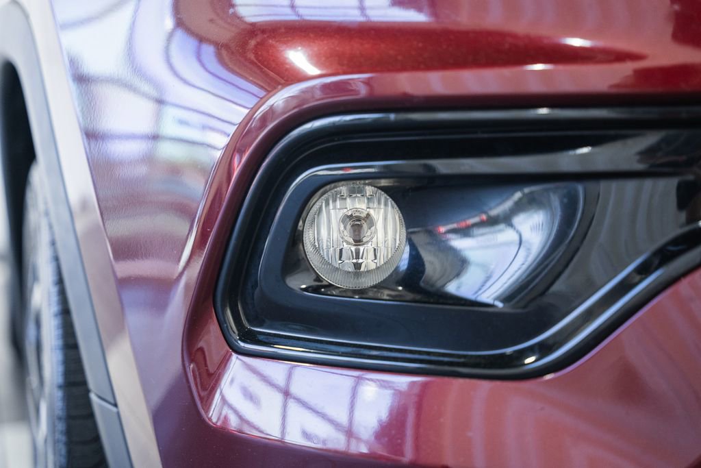 Used 2022 Jeep Compass Limited image 18