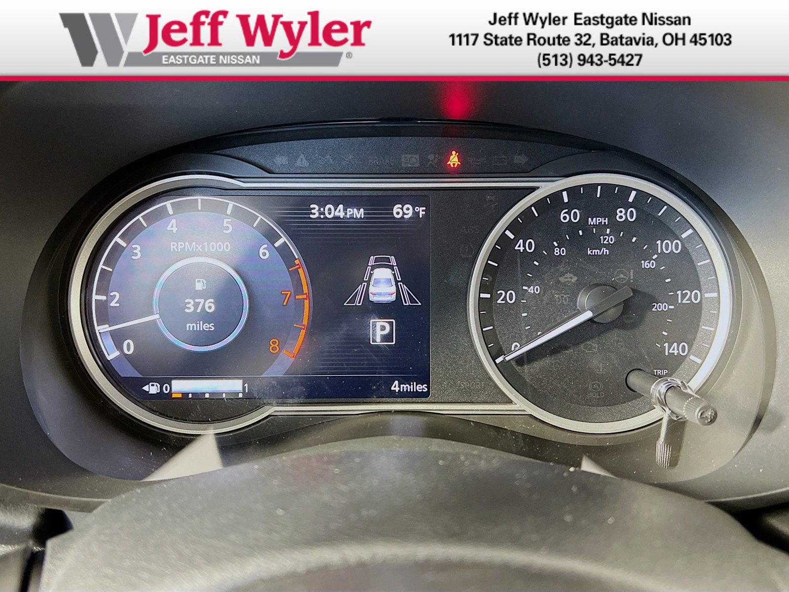 New 2025 Nissan Versa SR w/ Trunk Package FWD image 15