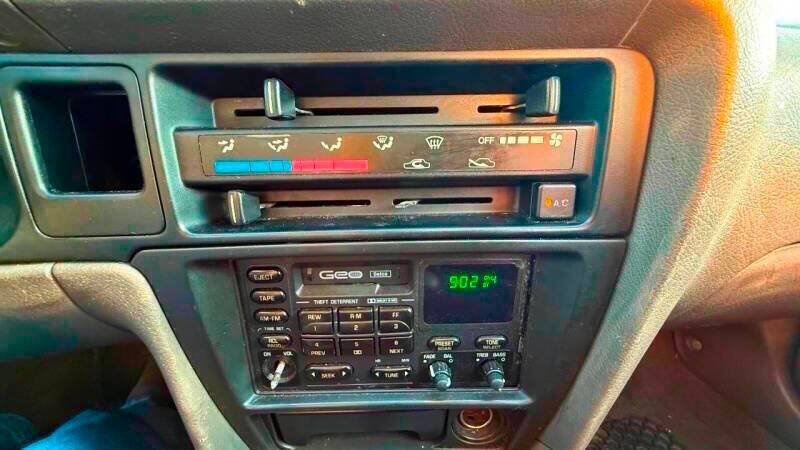 Used 1995 Geo Metro LSi FWD image 21