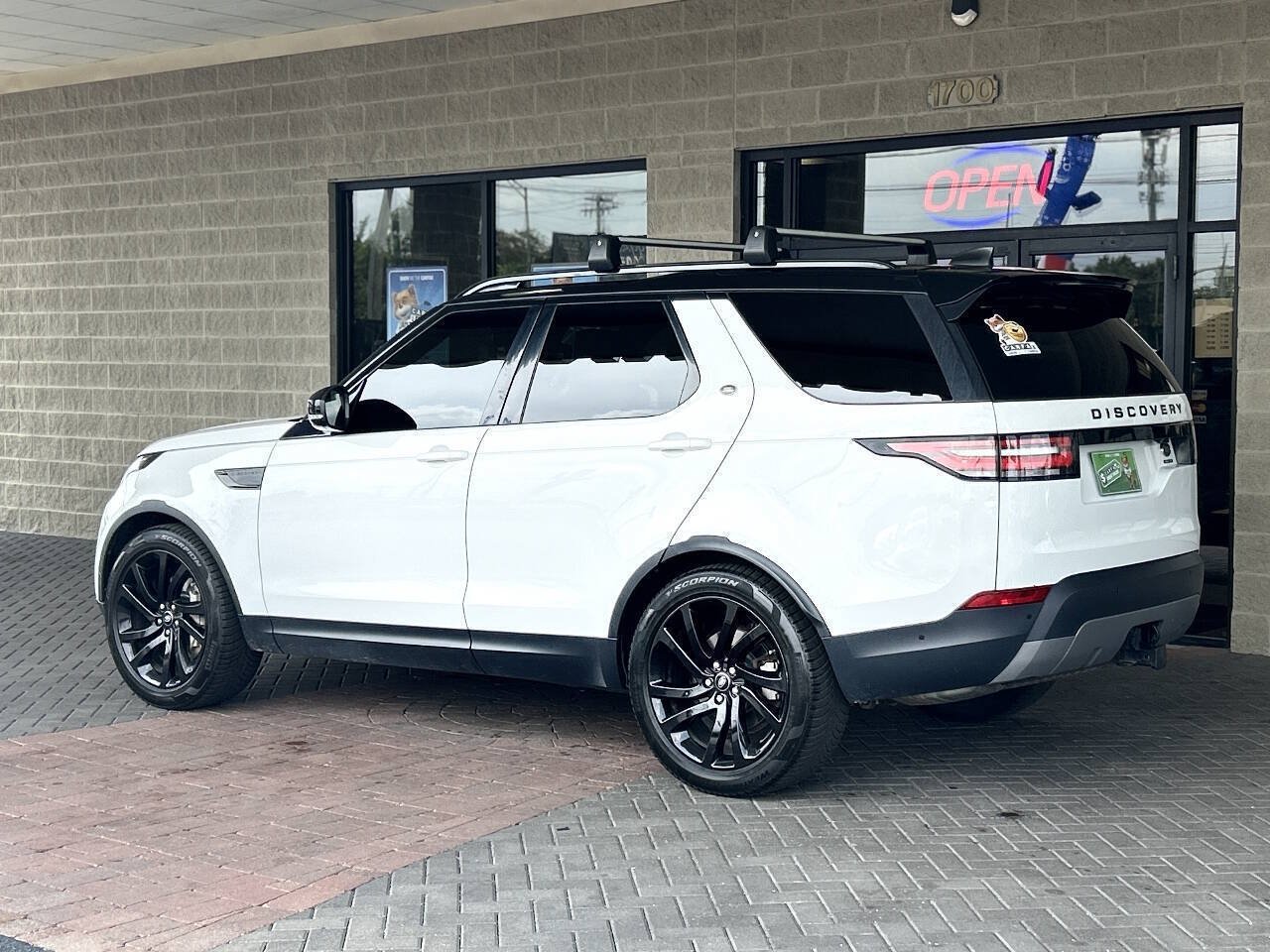 Used 2019 Land Rover Discovery HSE Luxury AWD/4WD image 87