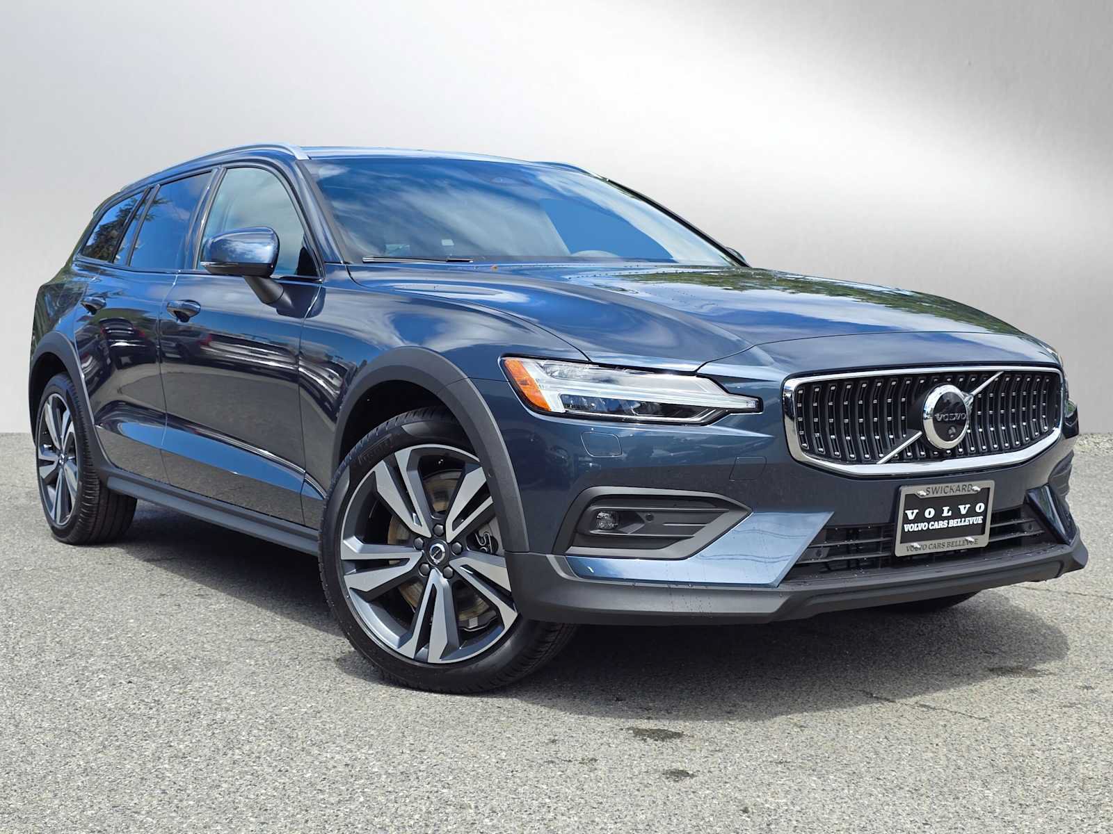 New 2026 Volvo V60 B5 Cross Country Plus w/ Protection Package Premier AWD/4WD image 1