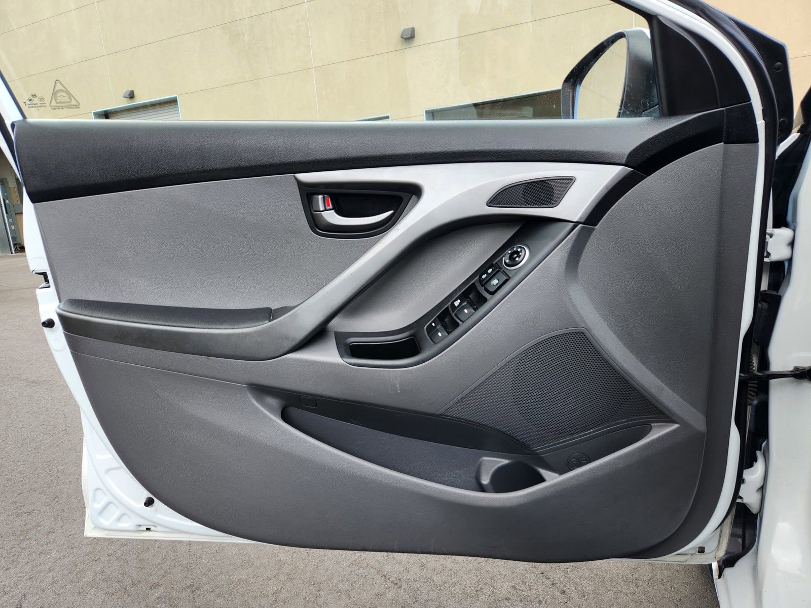 Used 2016 Hyundai Elantra SE FWD image 19