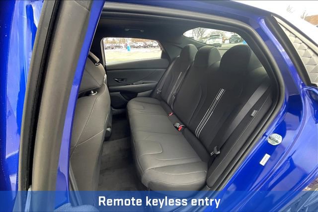 New 2025 Hyundai Elantra SEL image 12