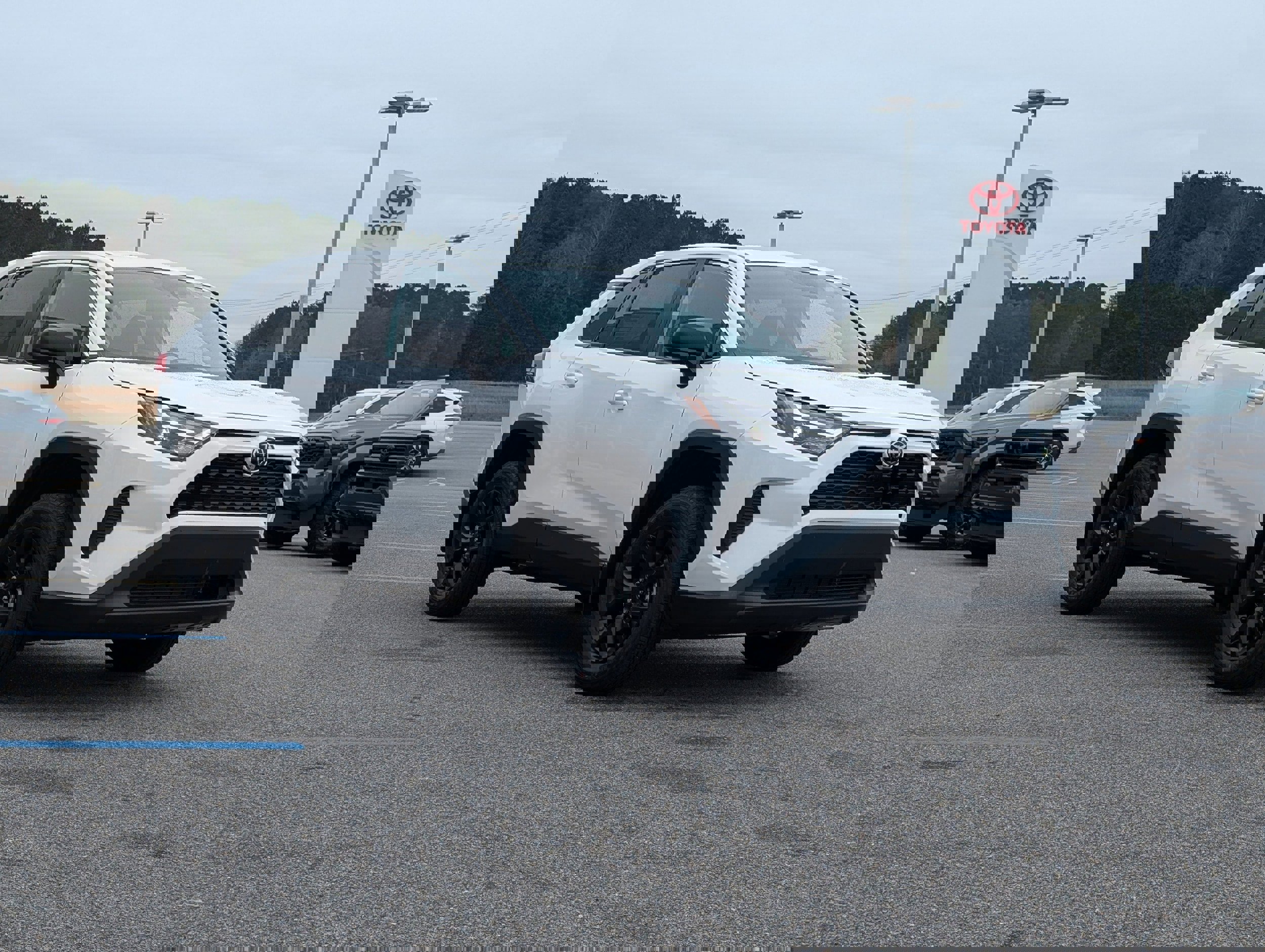 New 2025 Toyota RAV4 LE image 7