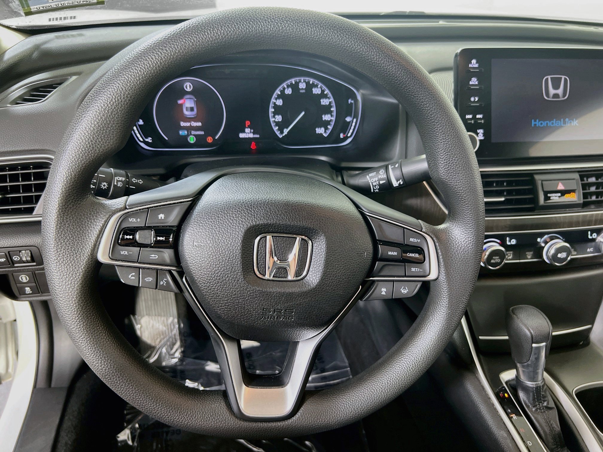 Used 2018 Honda Accord EX image 11