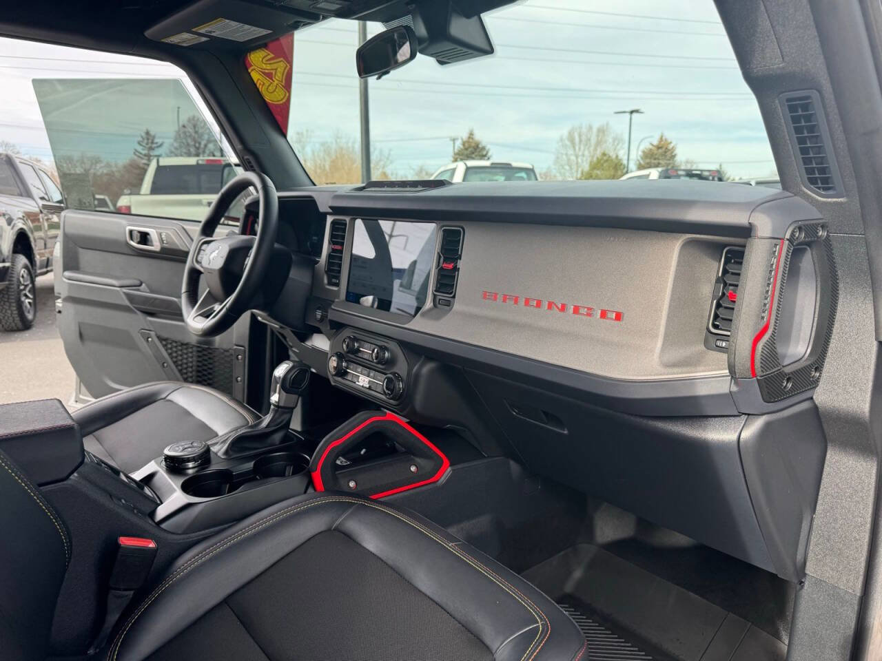 Used 2025 Ford Bronco Big Bend w/ Black Diamond Package image 35