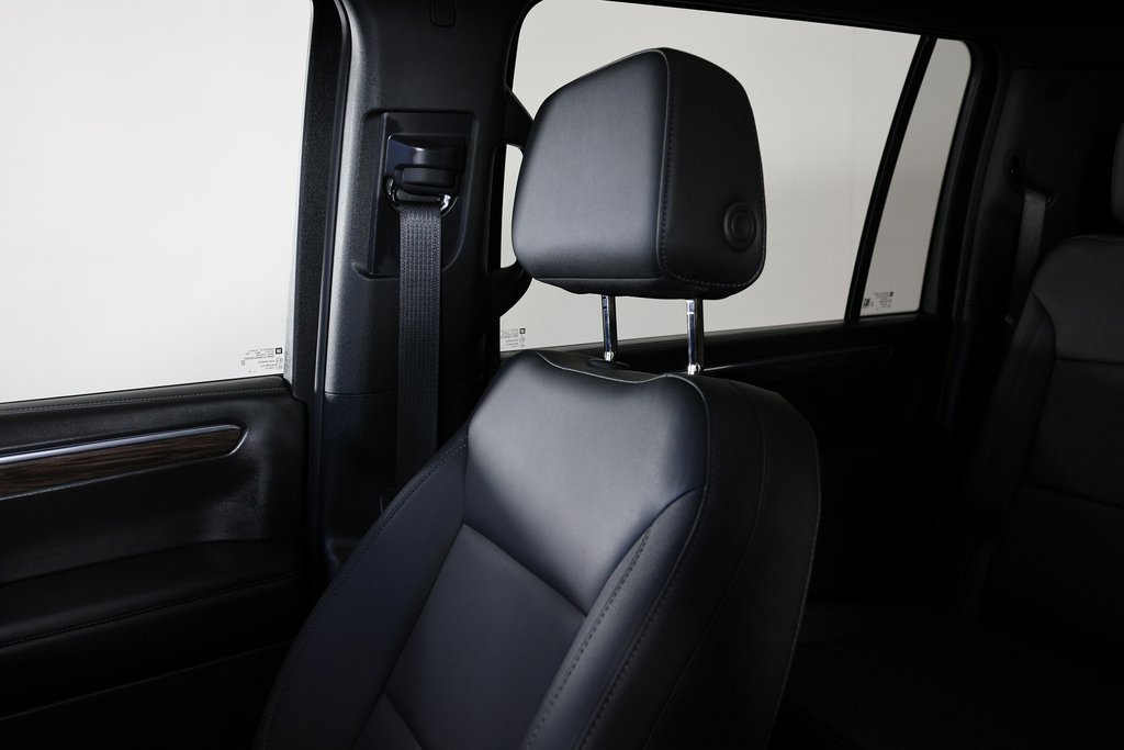 Used 2025 Chevrolet Suburban Z71 w/ Comfort Package image 44