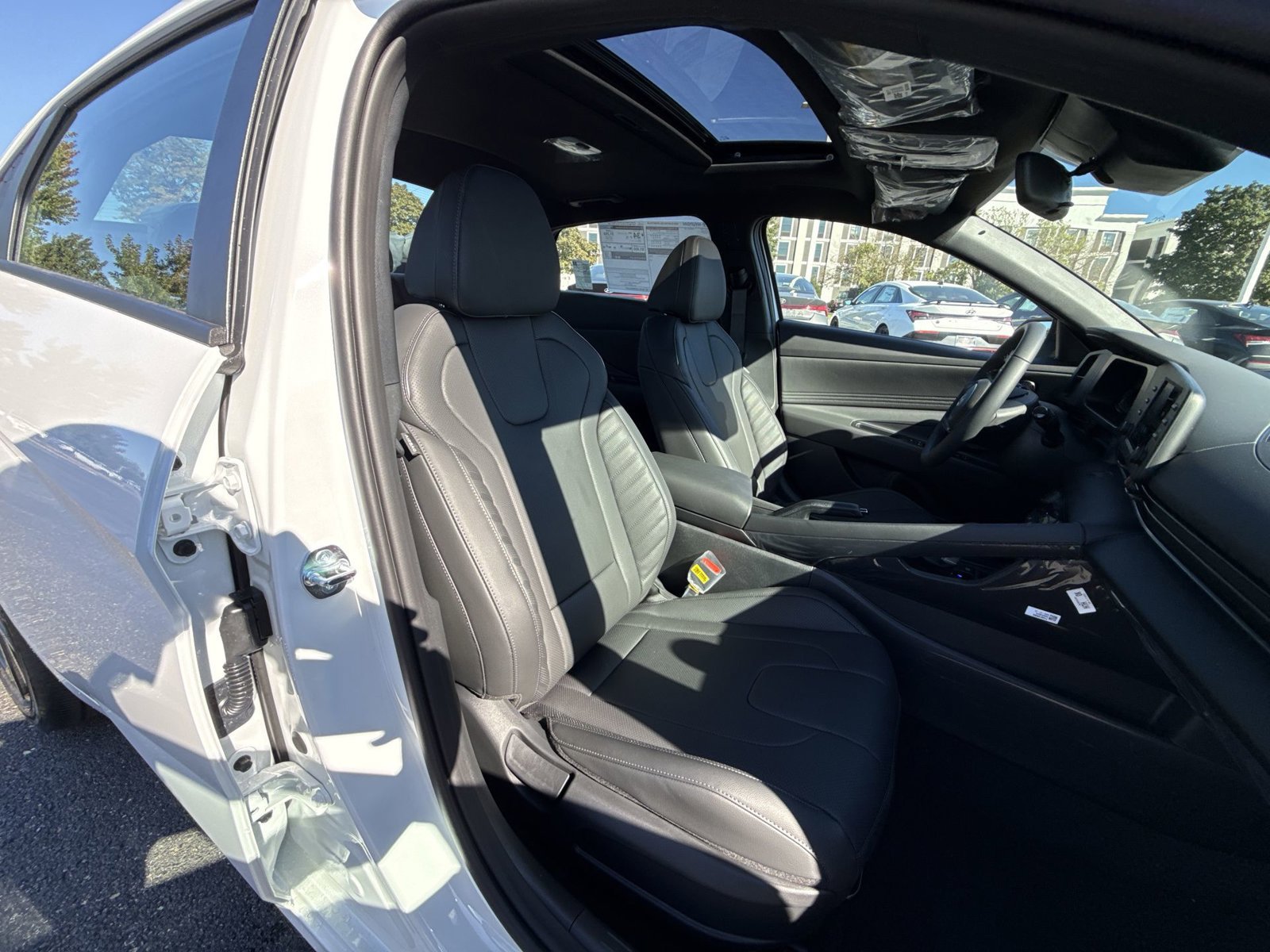 New 2026 Hyundai Elantra SEL Sport FWD image 24