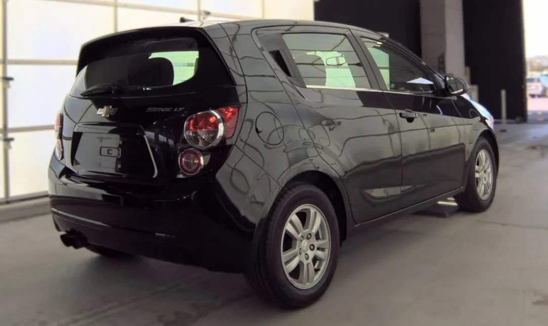 Used 2014 Chevrolet Sonic LT FWD image 5