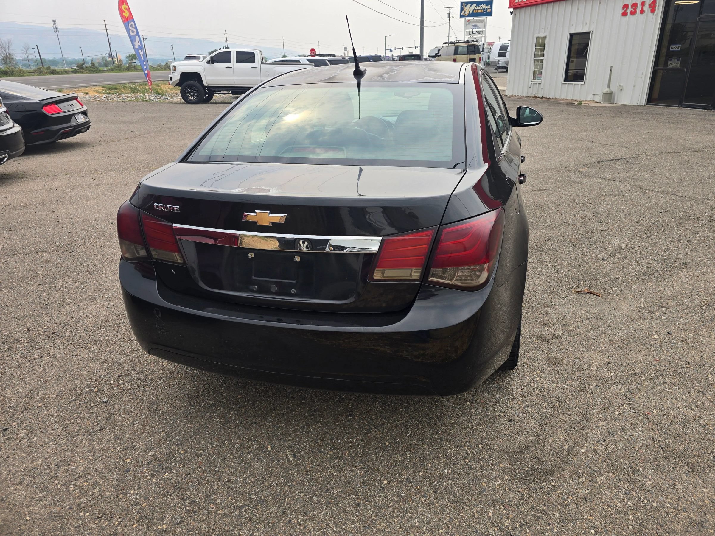 Used 2012 Chevrolet Cruze LS w/ Connectivity Package FWD image 2