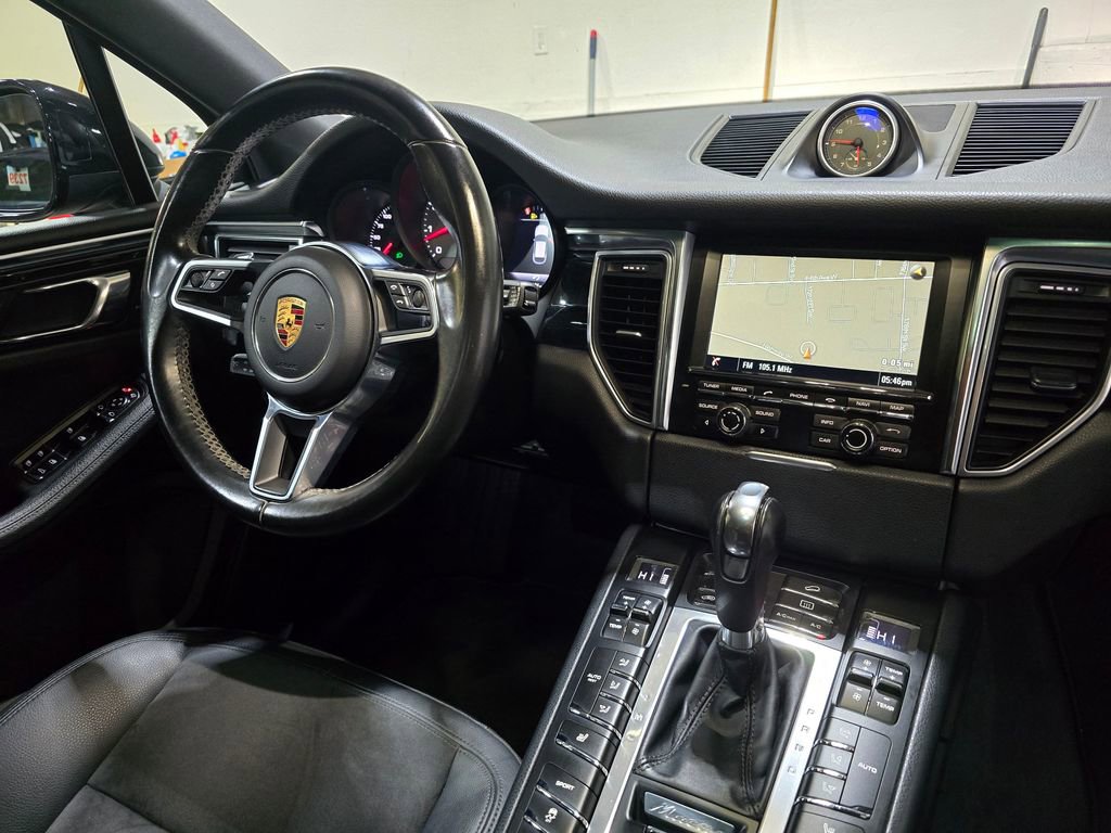 Used 2016 Porsche Macan S image 31