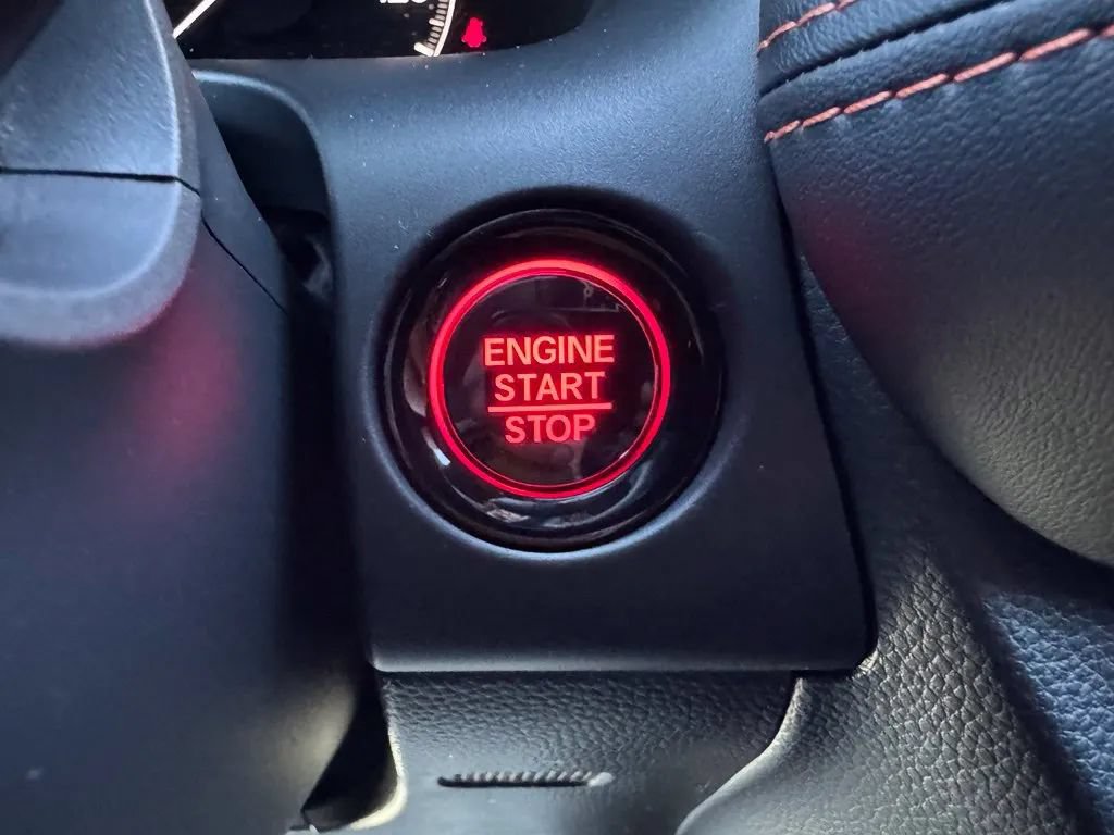 Used 2025 Honda HR-V Sport image 25