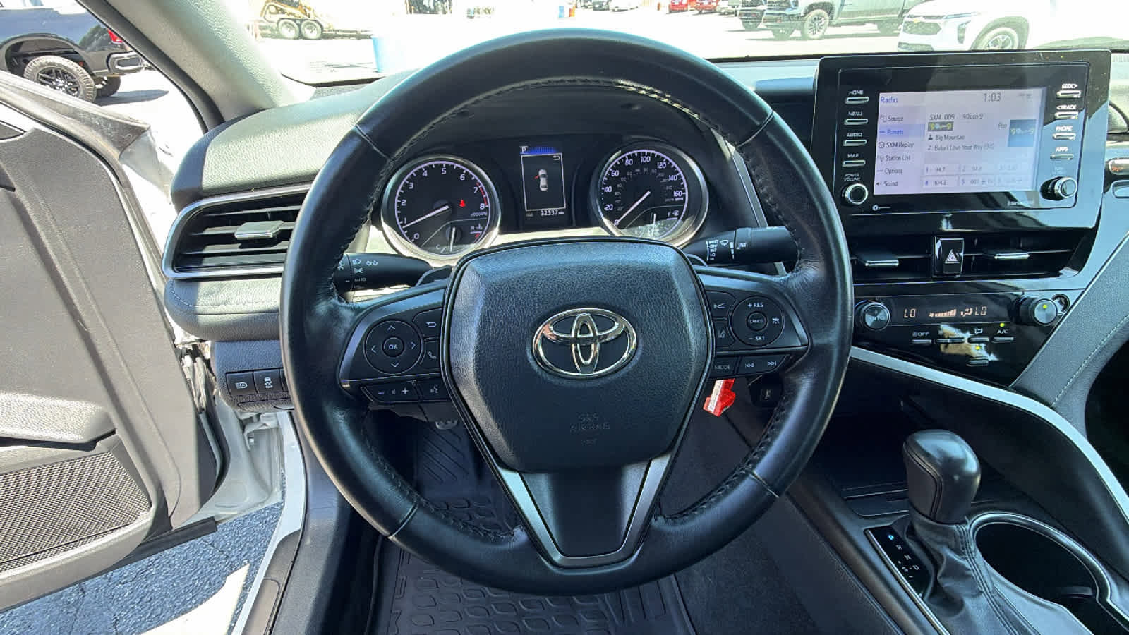 Used 2023 Toyota Camry SE FWD image 18