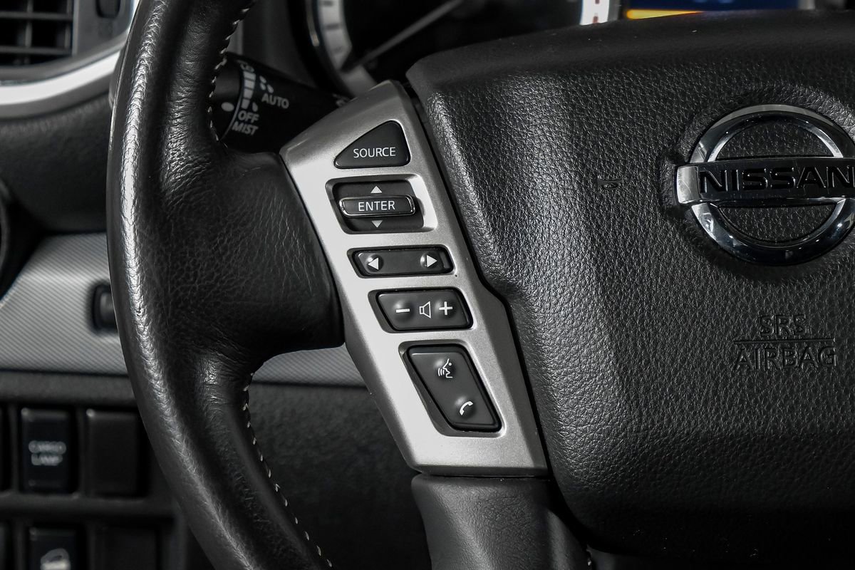 Used 2019 Nissan Titan PRO-4X image 17