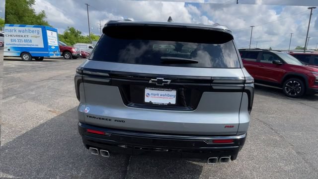 New 2026 Chevrolet Traverse RS w/ LPO, Floor Liner Package AWD/4WD image 9