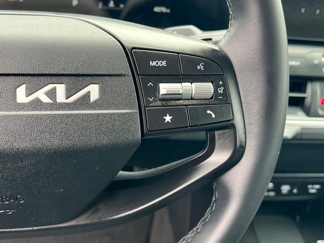 Certified 2025 Kia K4 EX image 25