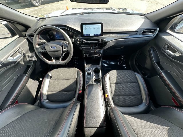 Used 2025 Ford Escape ST-Line Select AWD/4WD image 21