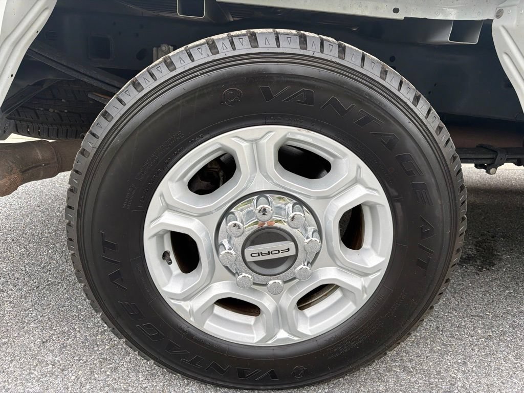 Used 2025 Ford F250 XLT AWD/4WD image 12