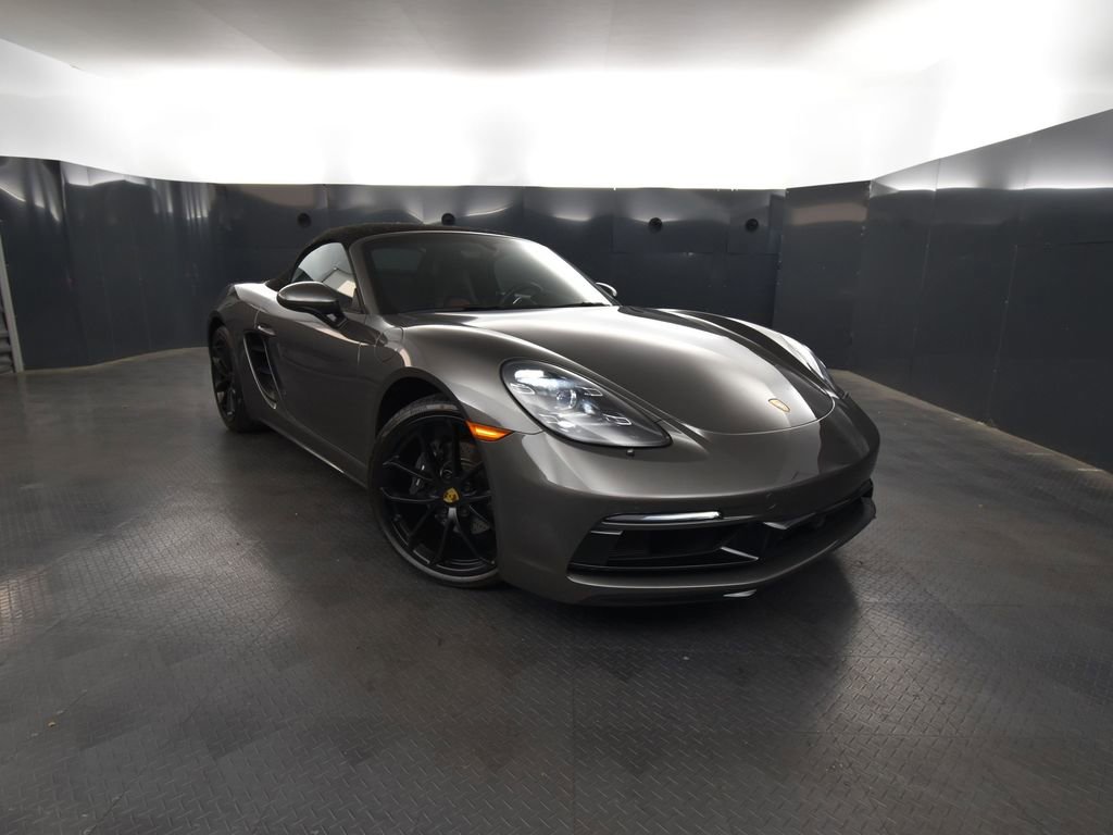 Used 2025 Porsche 718 Boxster image 9