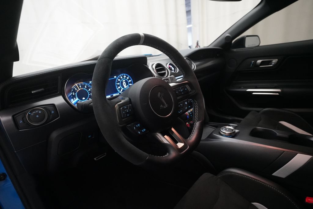Used 2022 Ford Mustang Shelby GT500 w/ Technology Package RWD image 8
