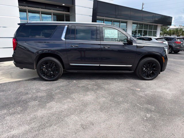 New 2026 GMC Yukon XL Elevation w/ LPO, Elevation Black Package AWD/4WD image 11