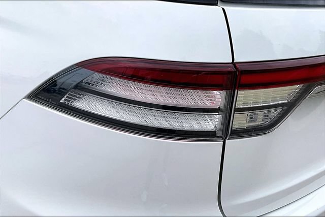 Used 2021 Lincoln Aviator Reserve w/ Equipment Group 201A AWD/4WD image 31