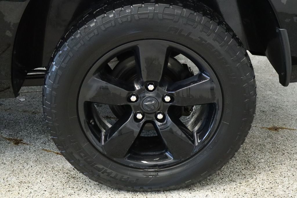 Used 2015 RAM 1500 Express w/ Black Ram 1500 Express Group image 12