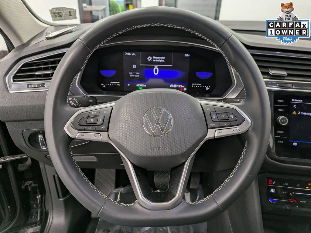 Used 2022 Volkswagen Tiguan SE w/ Panoramic Sunroof Package AWD/4WD image 21