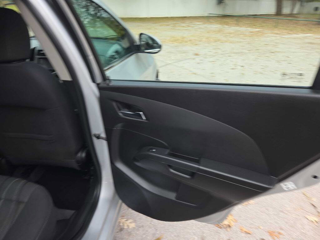 Used 2016 Chevrolet Sonic LT image 20