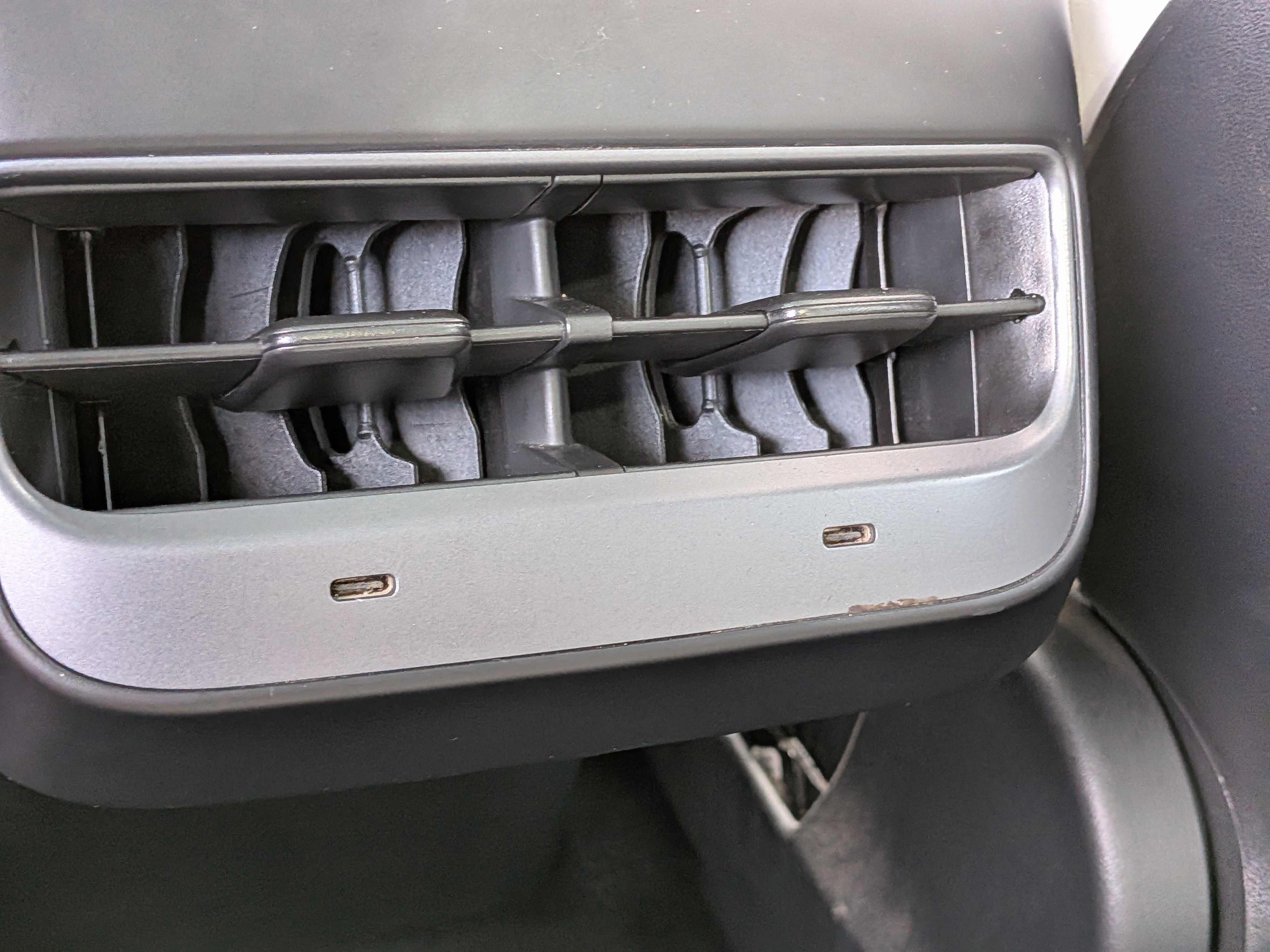 Used 2022 Tesla Model Y Performance image 16