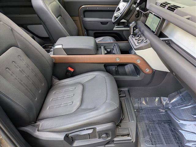 Used 2021 Land Rover Defender 90 S image 21